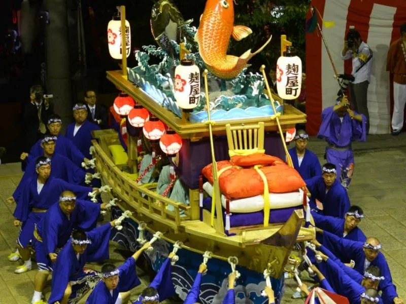 麹屋町の奉納