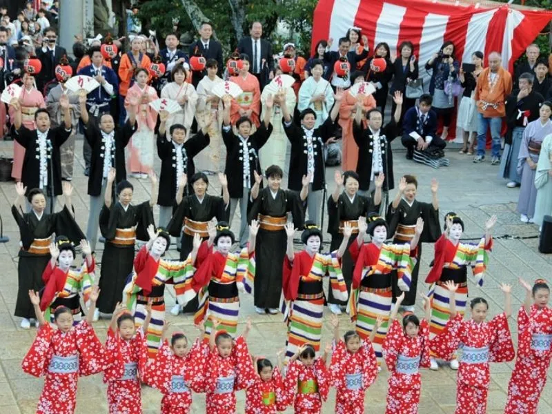 万才町の演し物