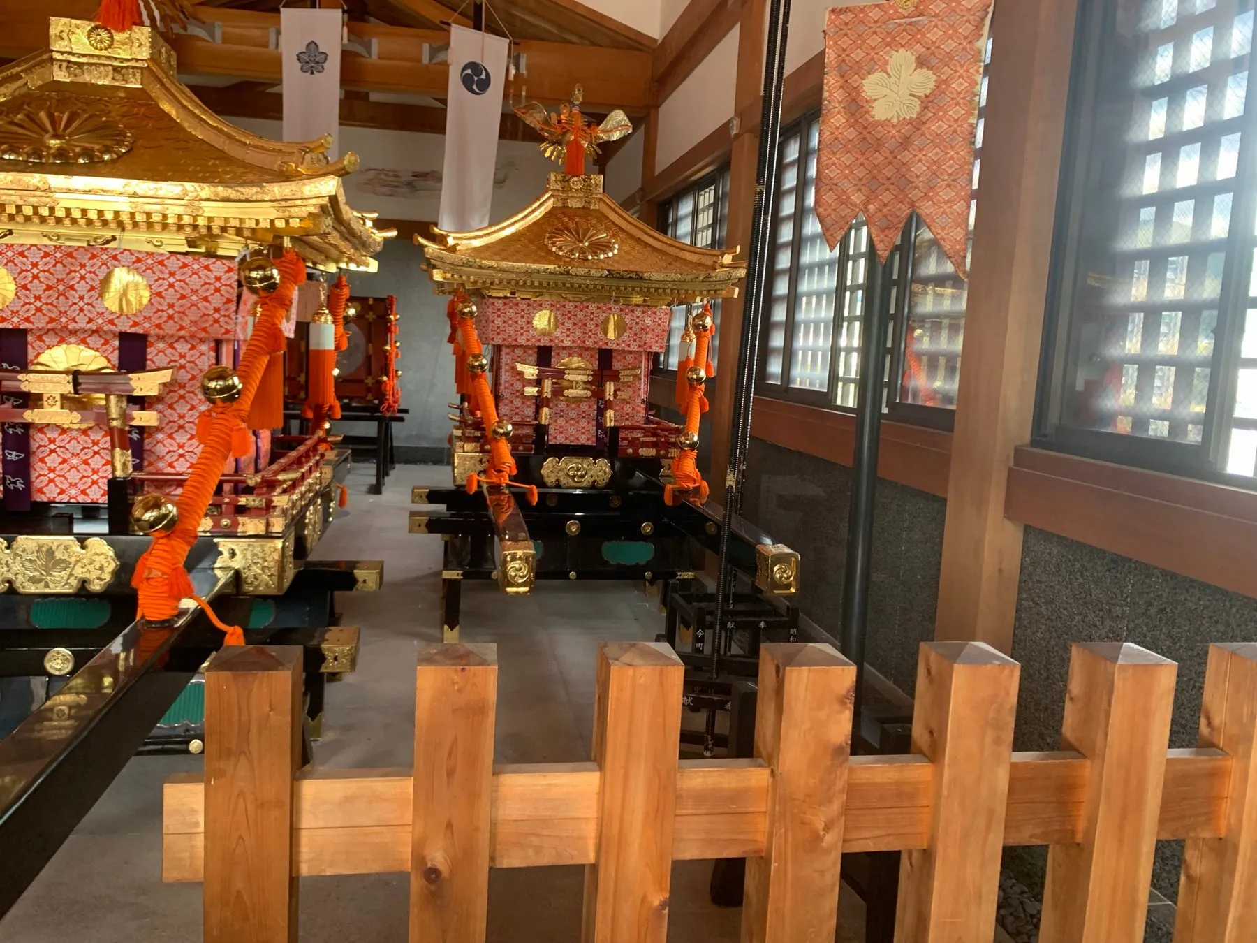 諏訪神社の神輿