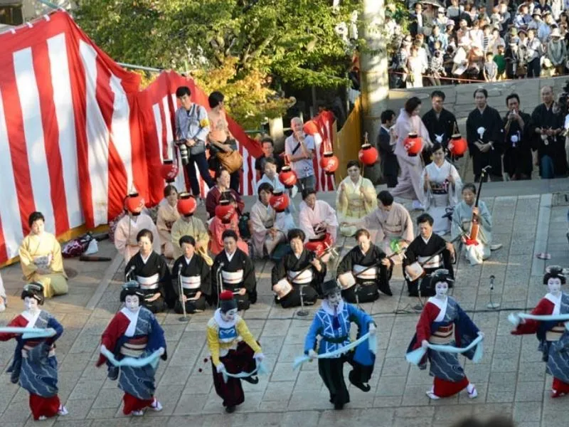 新橋町の奉納
