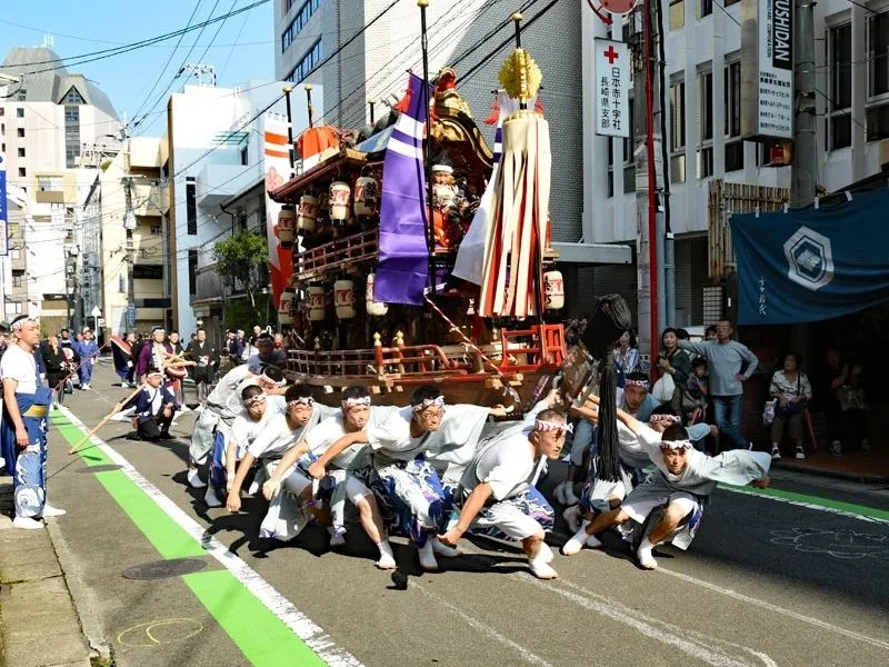 築町の奉納