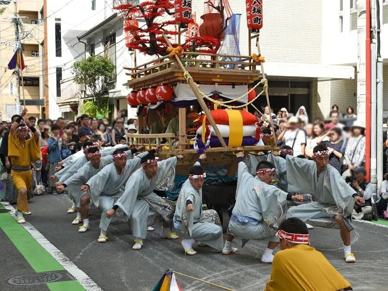 八坂町の奉納